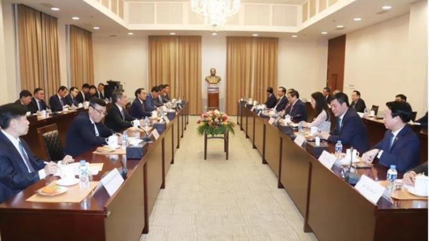 PM meets with Lao Vice President in Vientiane